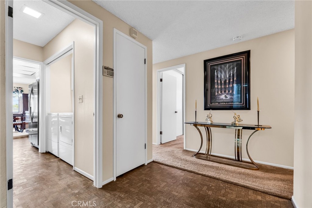 910 S Leland Street 2 Property Photo 23