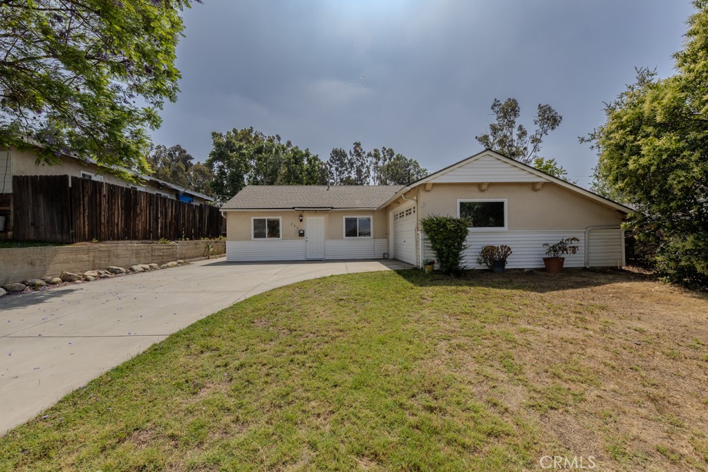 202 S Gaffney Avenue Property Photo 1