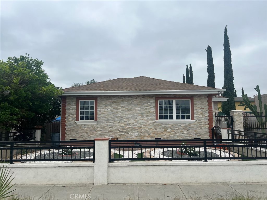 236 S Tustin Street Property Photo 1