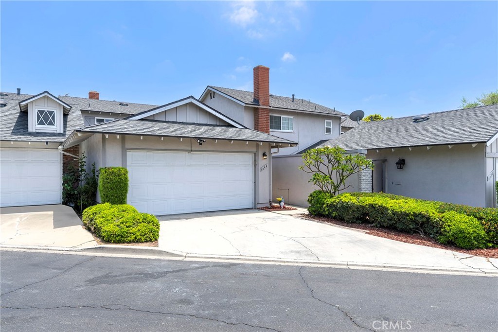 6644 Bridle Circle Property Photo 1