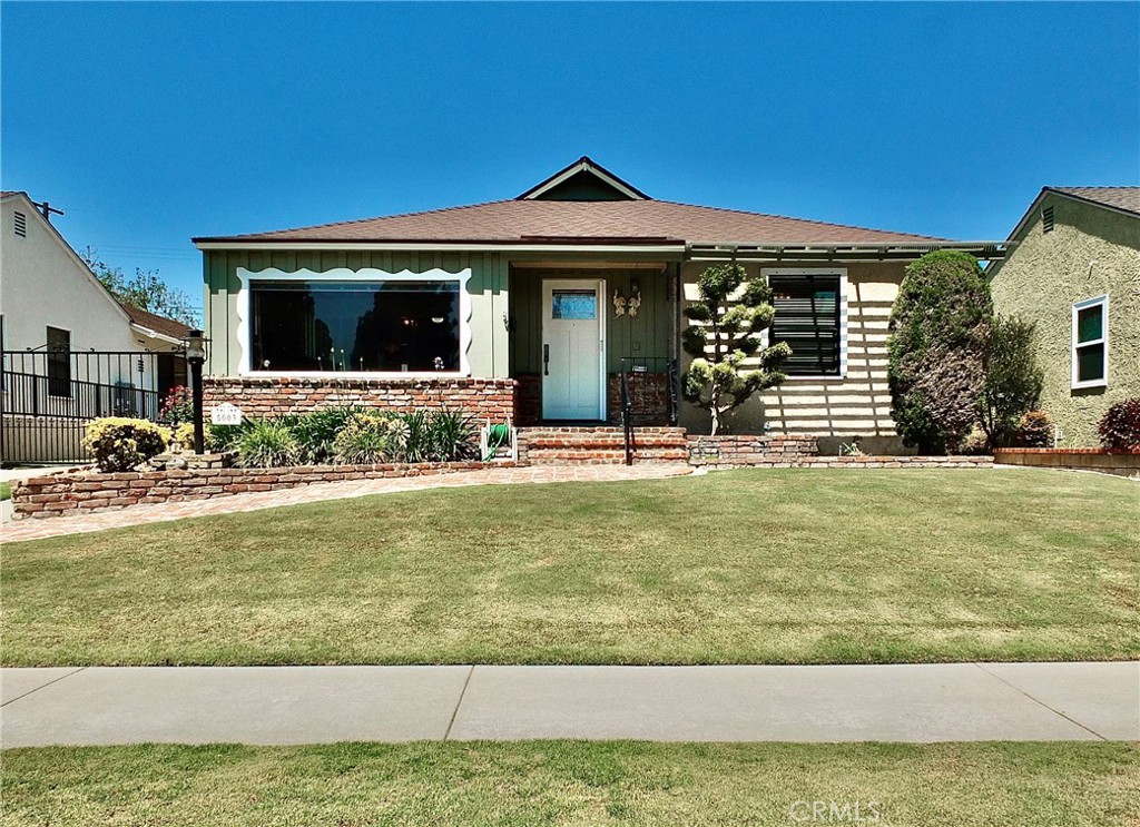 5003 Fidler Avenue Property Photo 1