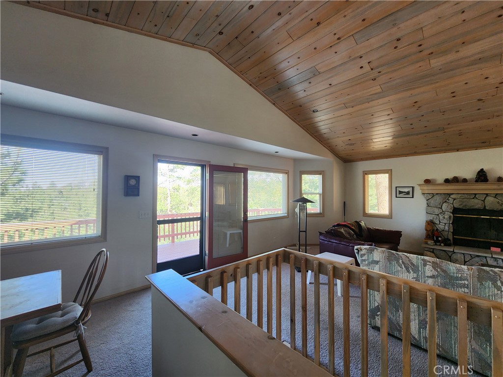 530 Villa Grove Avenue Property Photo 12