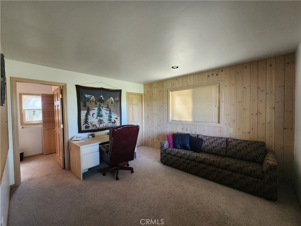 530 Villa Grove Avenue Property Photo 22