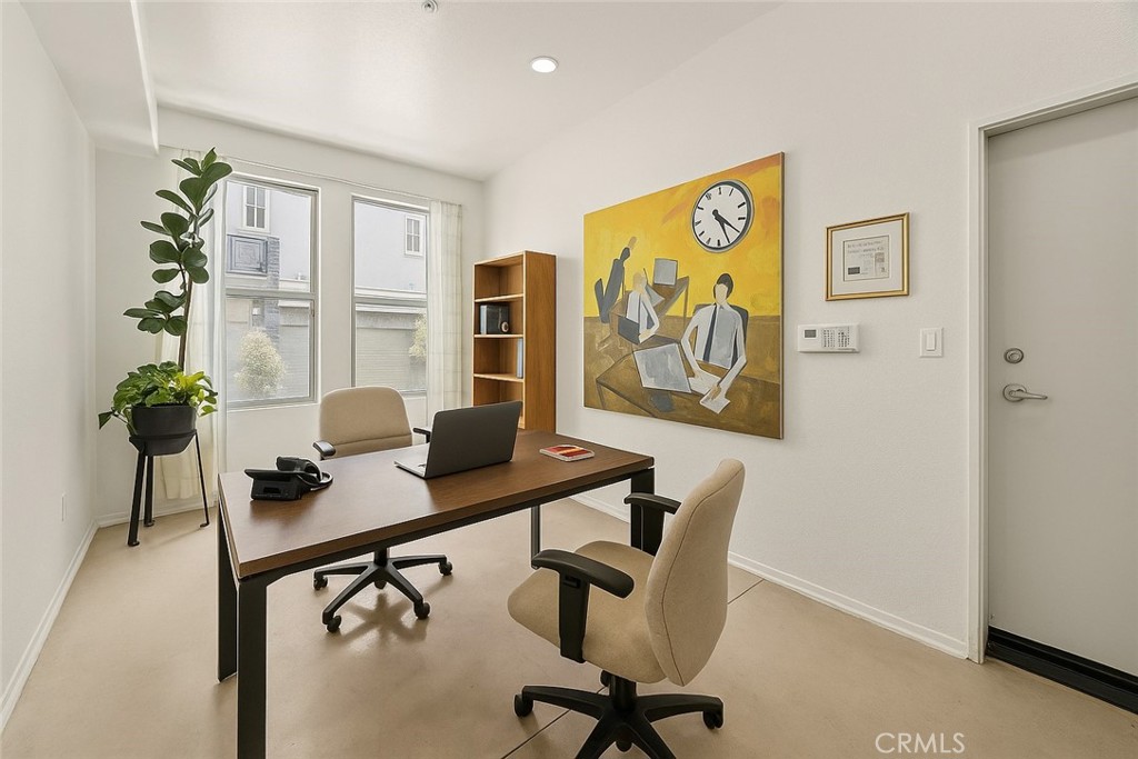 253 N Bush Street Property Photo 2