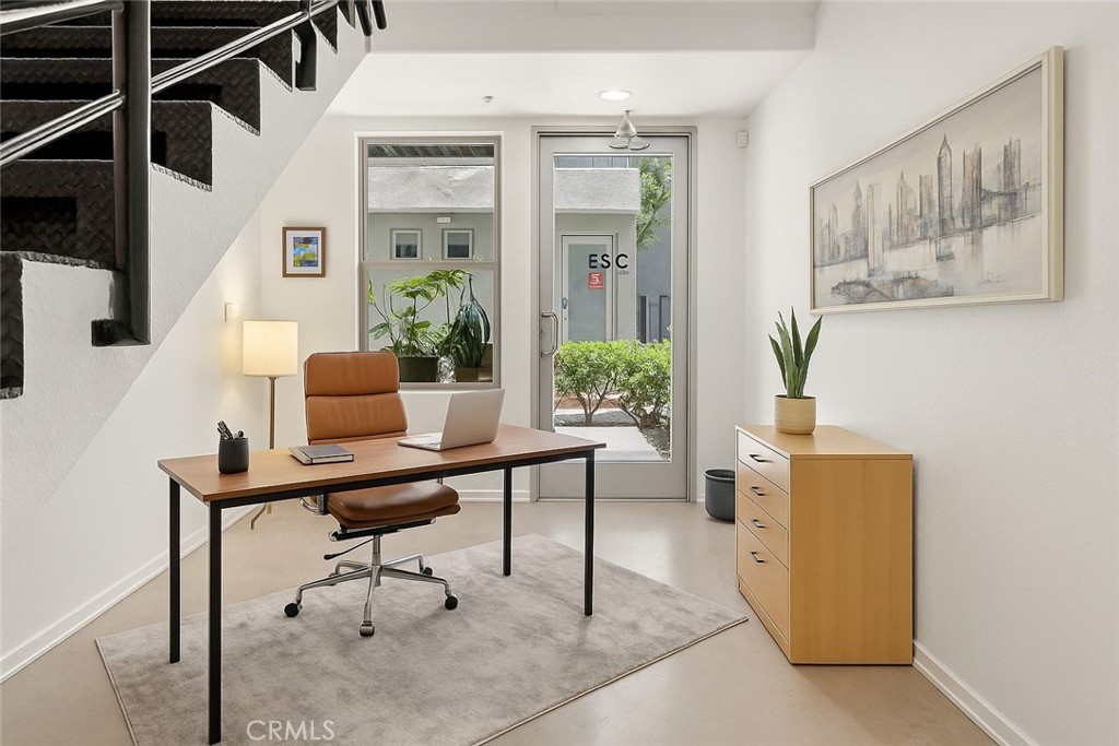 253 N Bush Street Property Photo 3