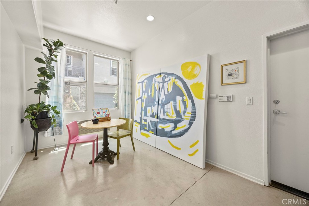 253 N Bush Street Property Photo 17