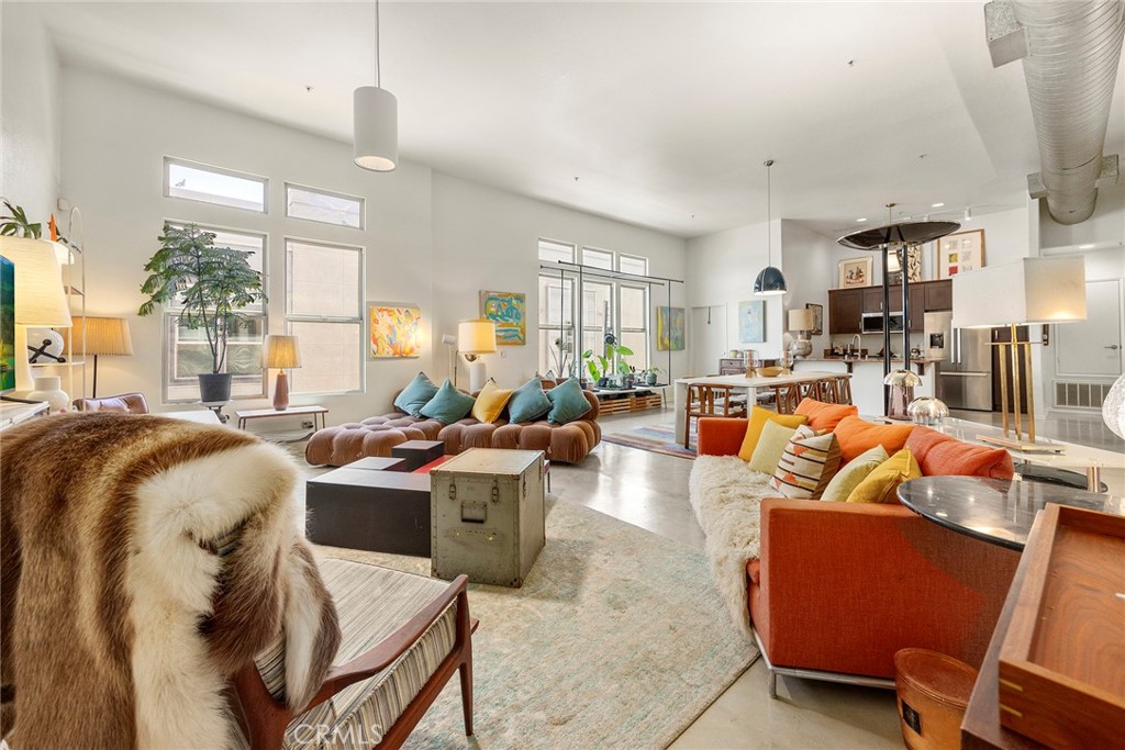 253 N Bush Street Property Photo 24