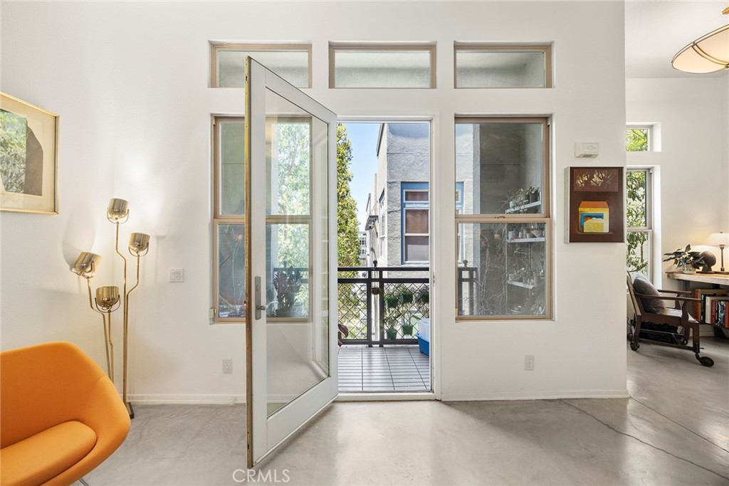 253 N Bush Street Property Photo 27