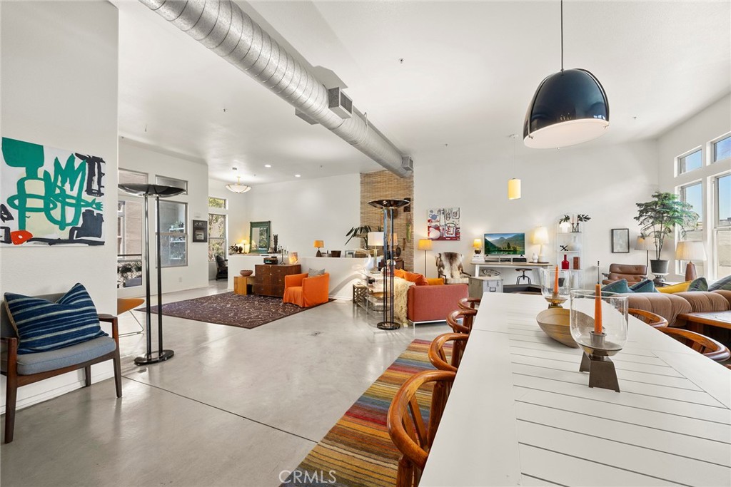 253 N Bush Street Property Photo 31