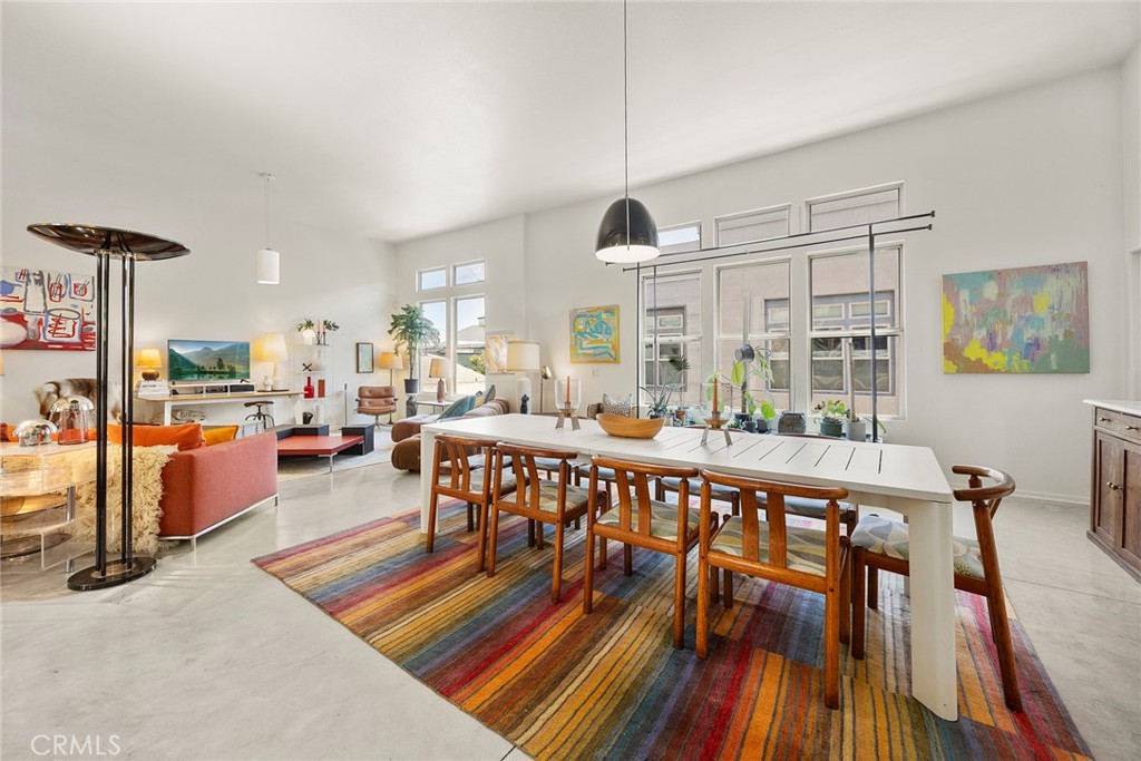 253 N Bush Street Property Photo 32