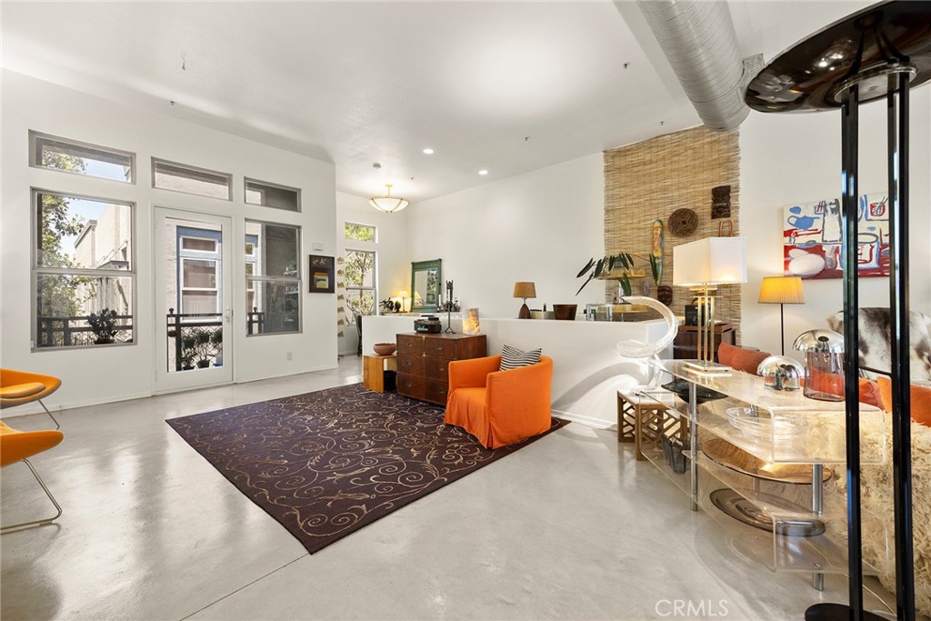 253 N Bush Street Property Photo 34