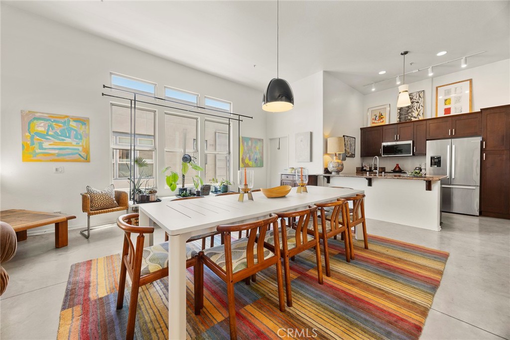 253 N Bush Street Property Photo 35