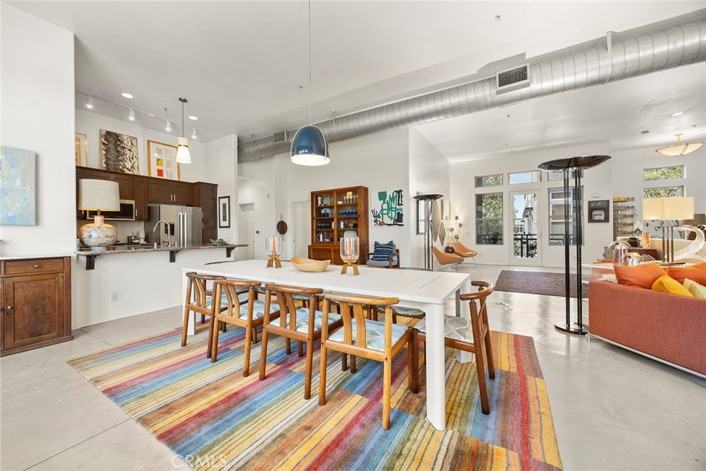 253 N Bush Street Property Photo 36