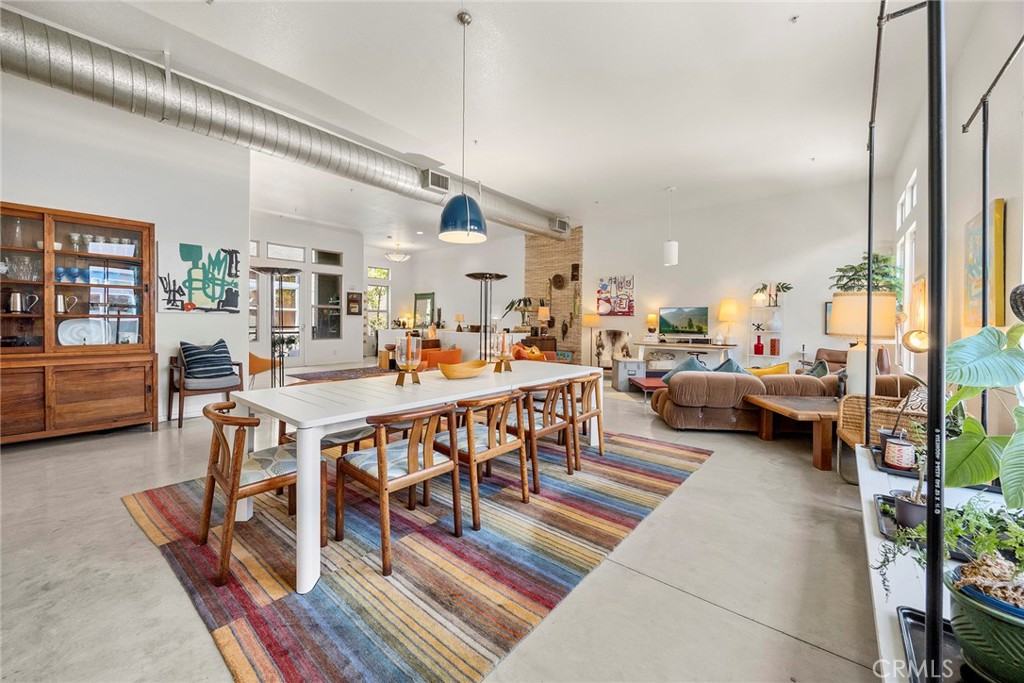 253 N Bush Street Property Photo 39