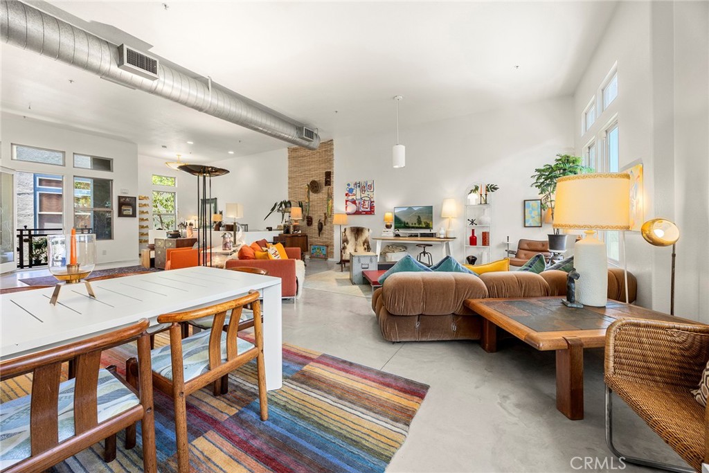 253 N Bush Street Property Photo 40