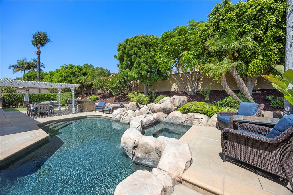 5260 Via Brumosa Property Photo 1