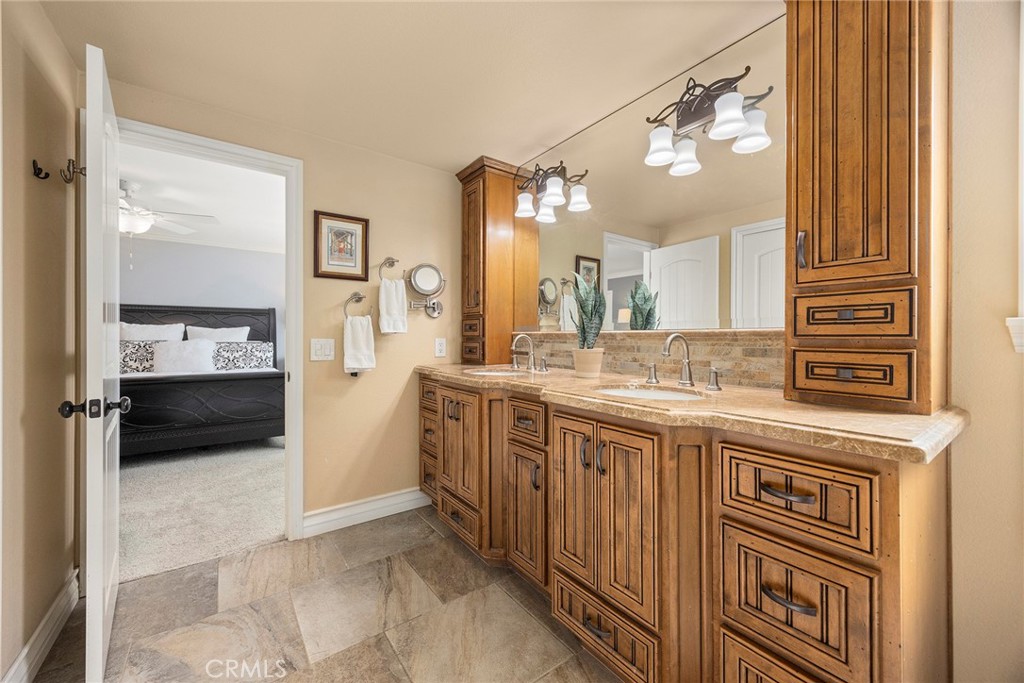 5260 Via Brumosa Property Photo 16