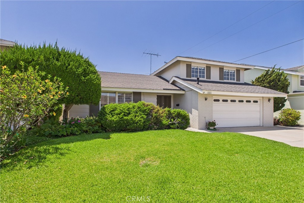 10469 Gregory Circle Property Photo 2