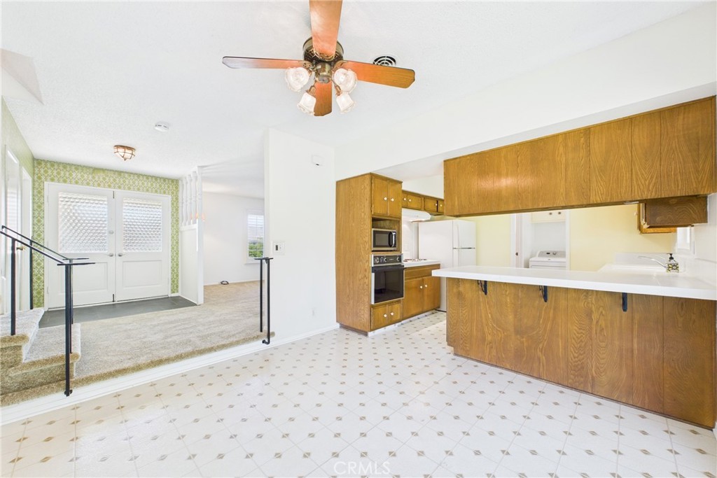 10469 Gregory Circle Property Photo 9