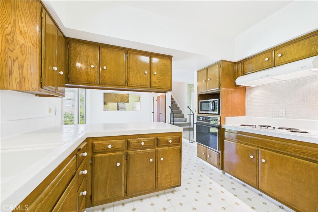 10469 Gregory Circle Property Photo 13