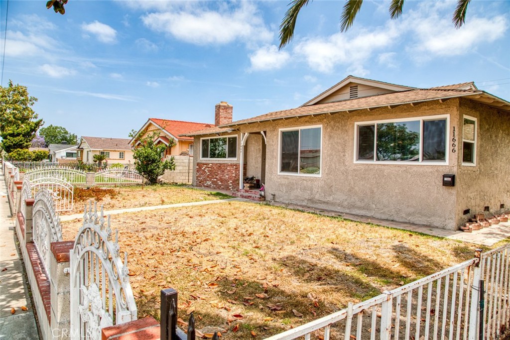 11662 Magnolia Street Property Photo 3