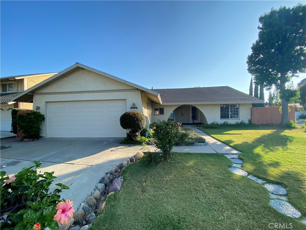 423 N Redrock Street Property Photo 1