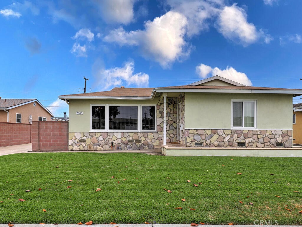 7840 La Mesa Way Property Photo 1