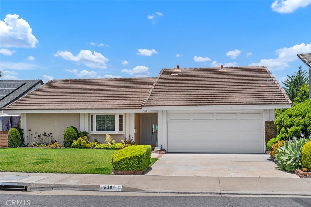 5391 Glenstone Drive Property Photo 1