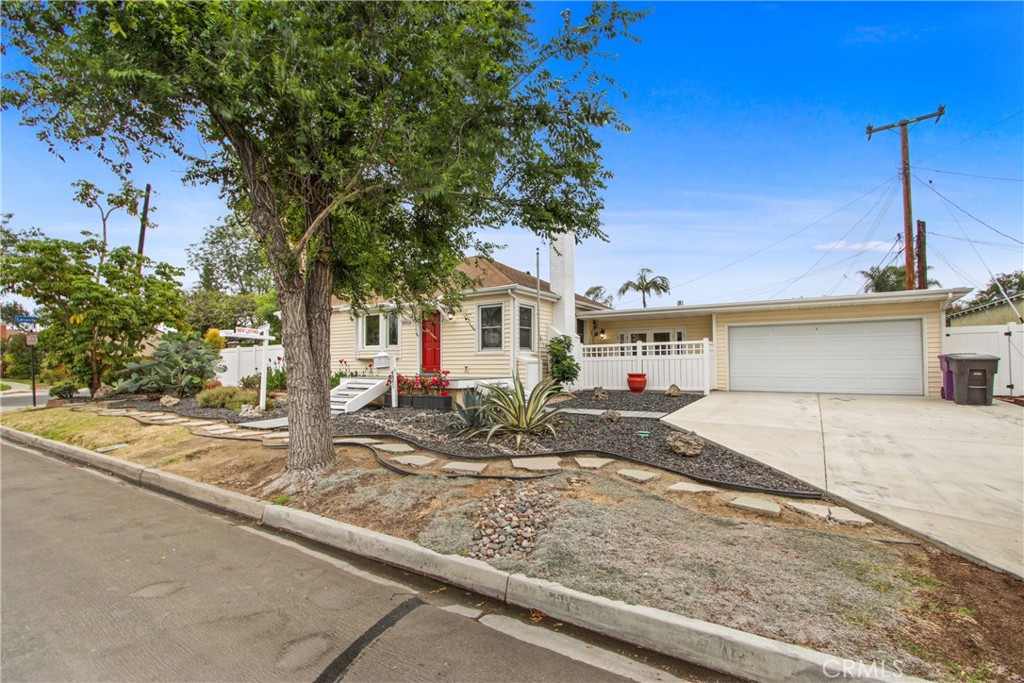 4841 E Los Coyotes Diagonal Property Photo 1