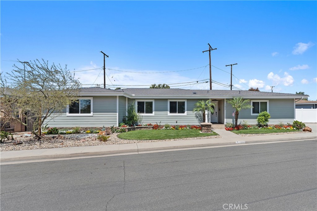 1837 N Studebaker Road Property Photo 1