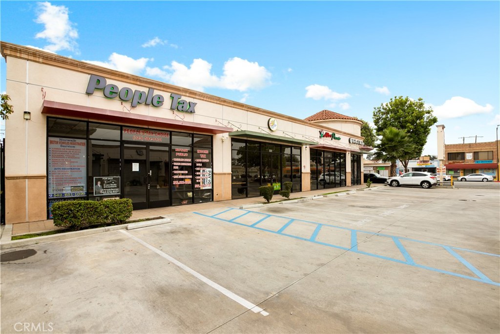 3006 E Florence Avenue Property Photo 6