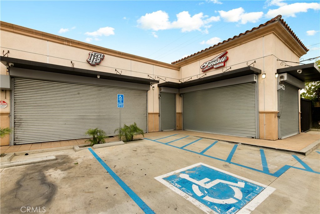 3006 E Florence Avenue Property Photo 8