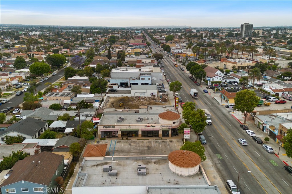 3006 E Florence Avenue Property Photo 12
