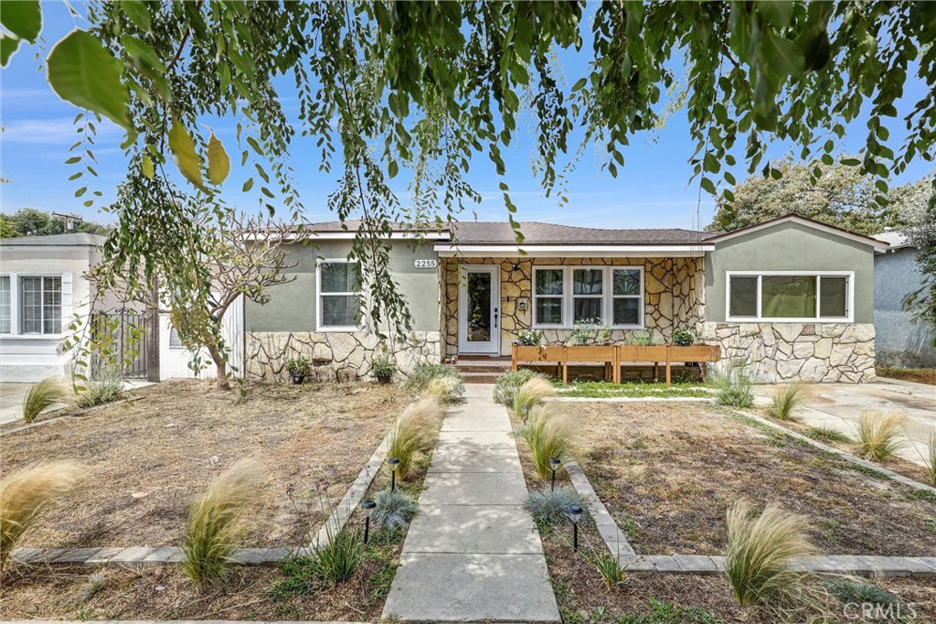 2255 Cota Ave Property Photo 1