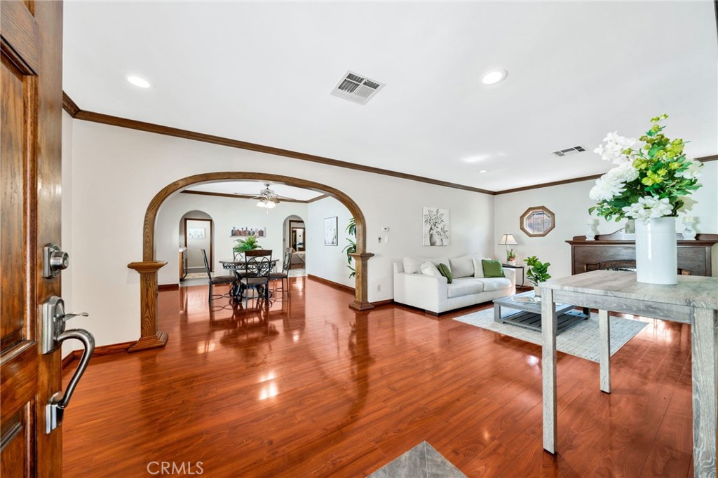 520 W Santa Clara Avenue Property Photo 14
