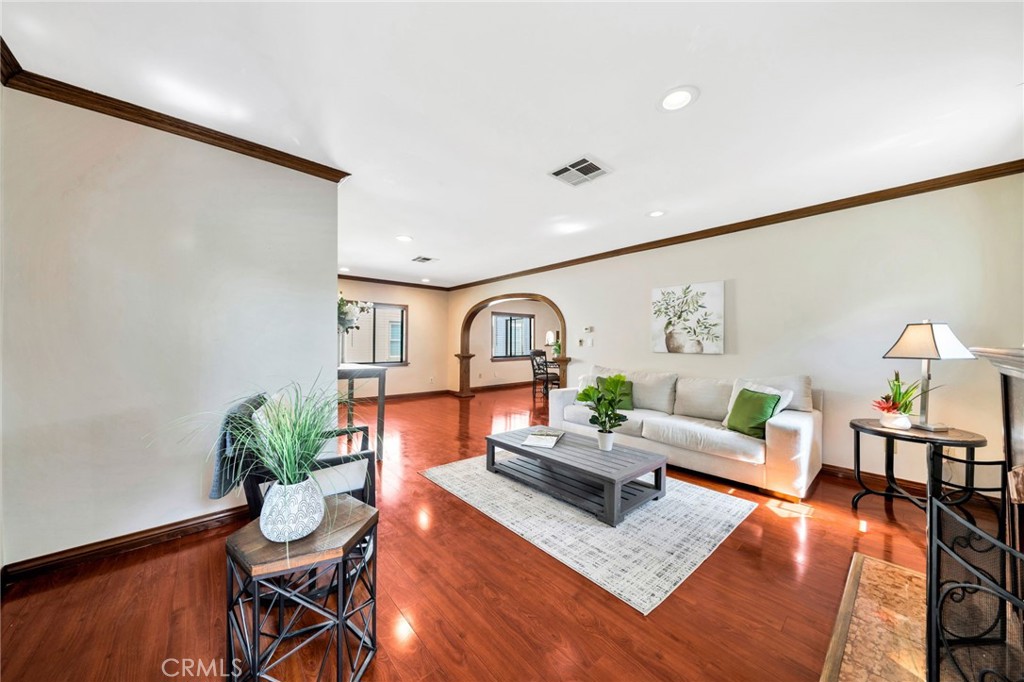 520 W Santa Clara Avenue Property Photo 15