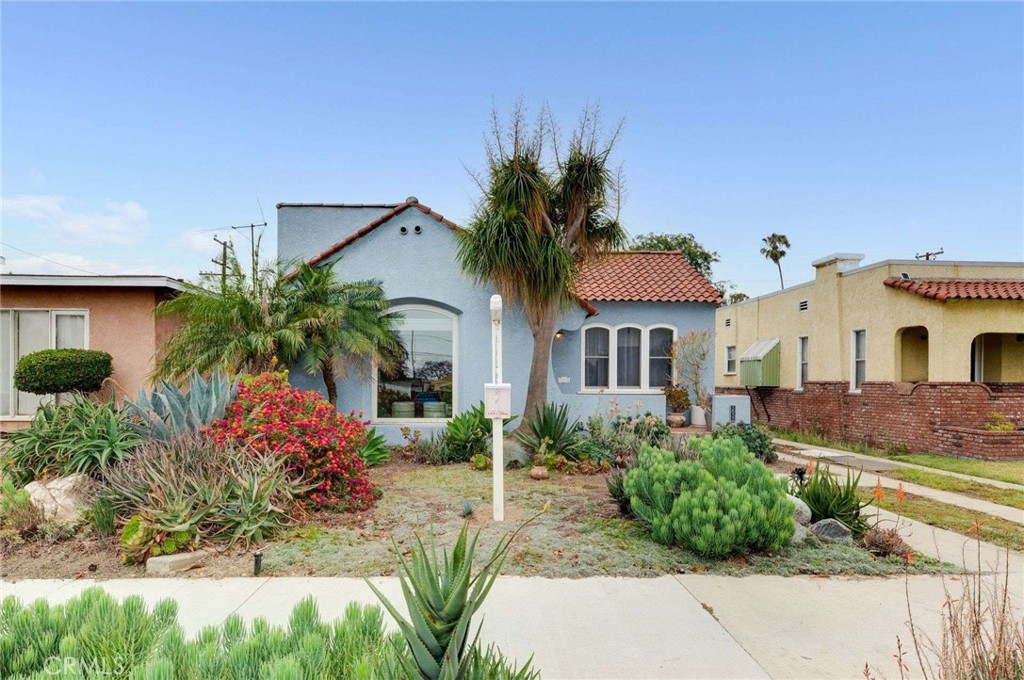 5855 Lemon Avenue Property Photo 1