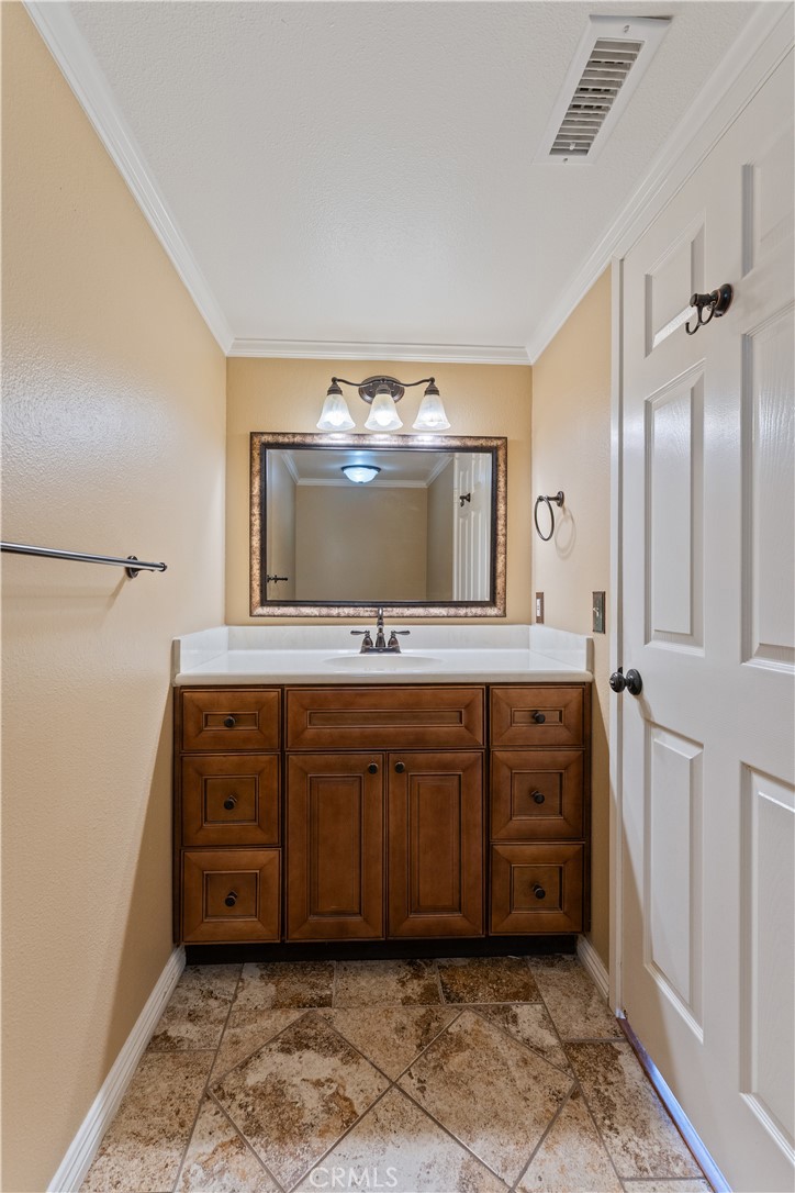 2547 Orange Avenue D Property Photo 3