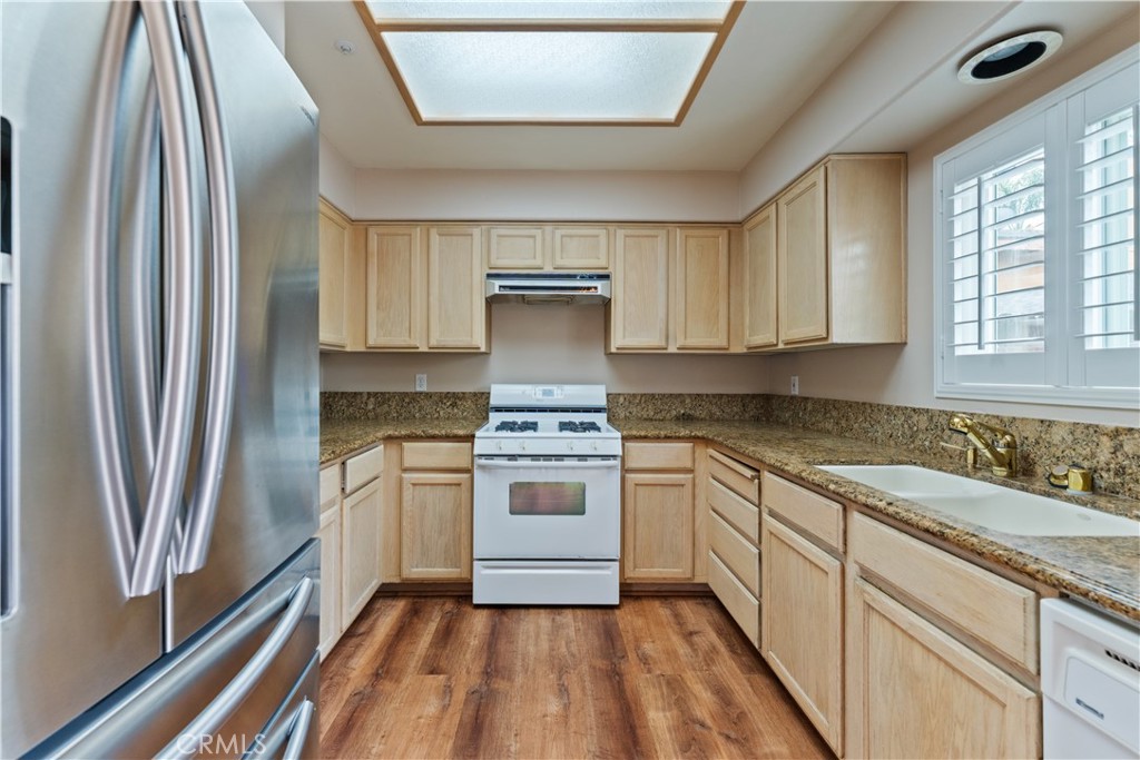2547 Orange Avenue D Property Photo 5
