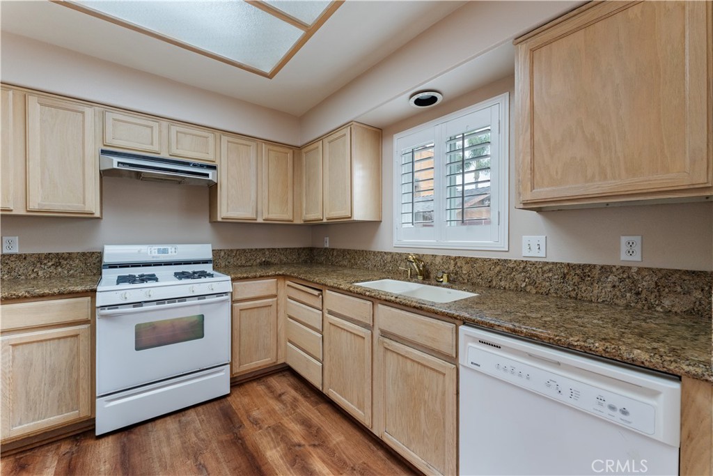2547 Orange Avenue D Property Photo 6