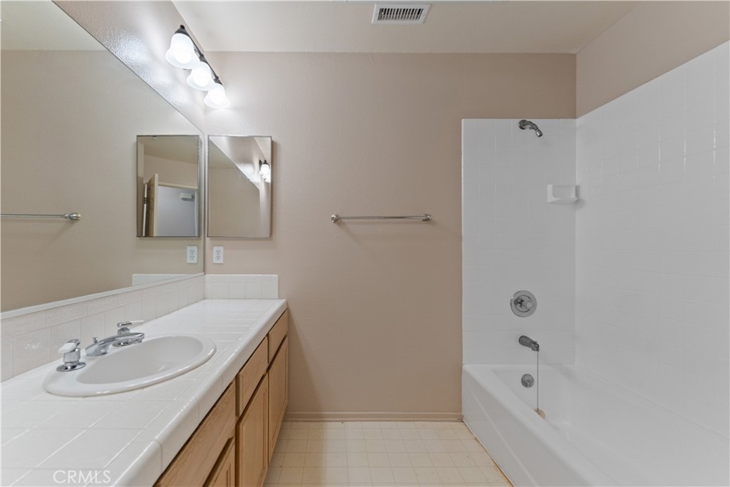 2547 Orange Avenue D Property Photo 15