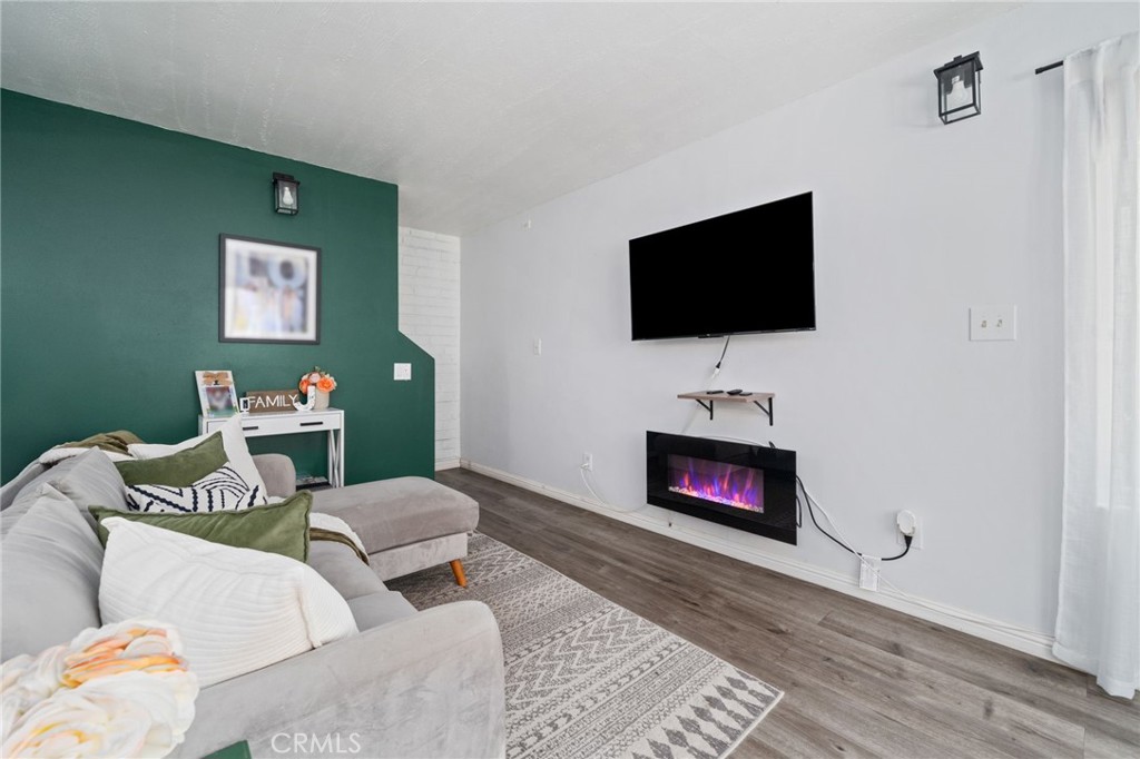 3051 Knollwood Avenue Property Photo 6