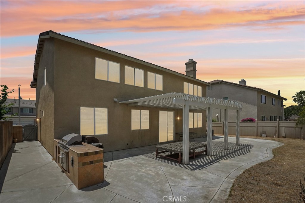 12910 Jersey Street Property Photo 5