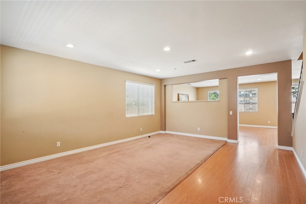 12910 Jersey Street Property Photo 7