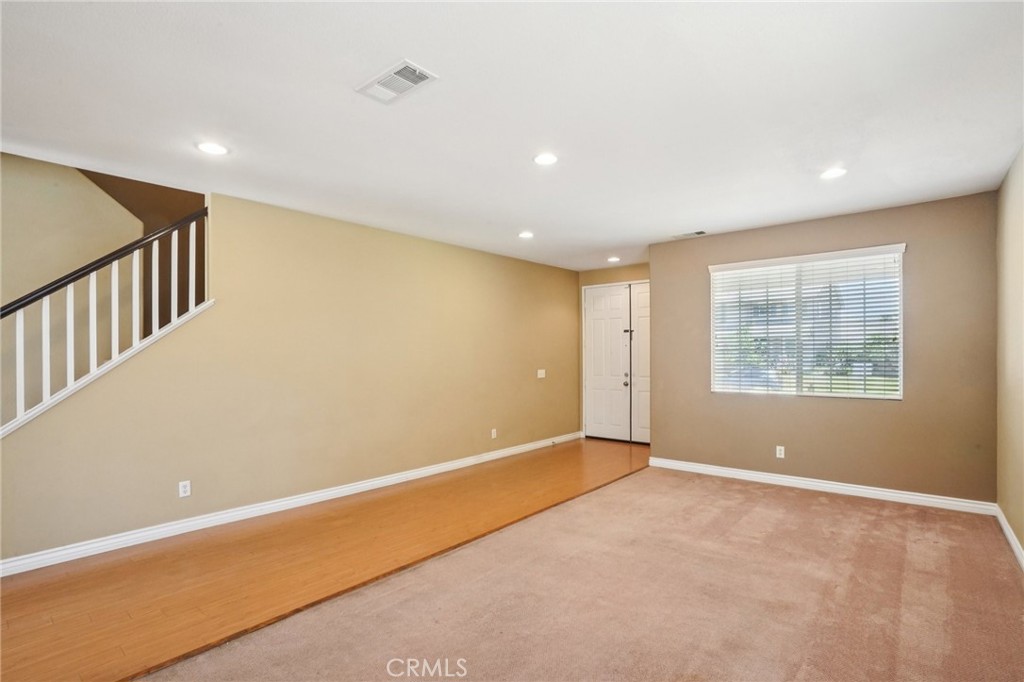 12910 Jersey Street Property Photo 9