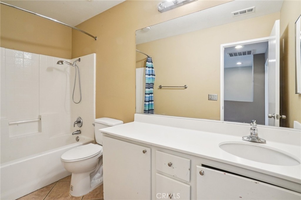 12910 Jersey Street Property Photo 32