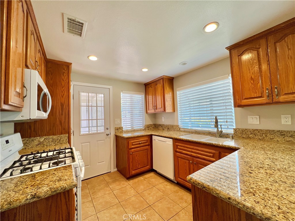 2014 W Hartford Place 58 Property Photo 16