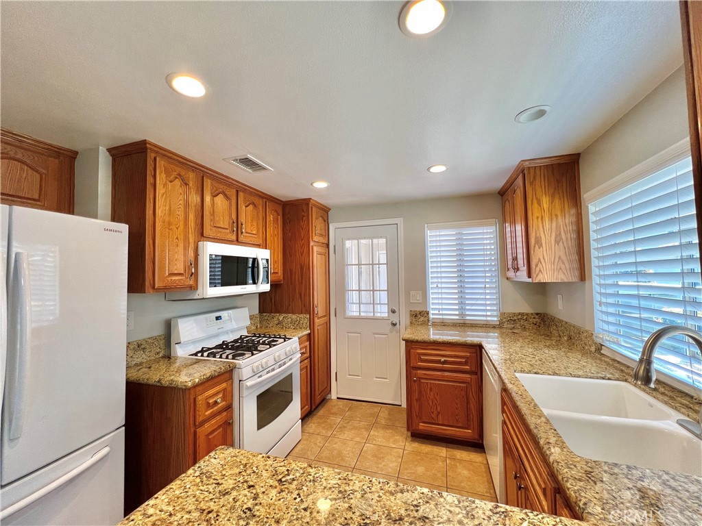 2014 W Hartford Place 58 Property Photo 17