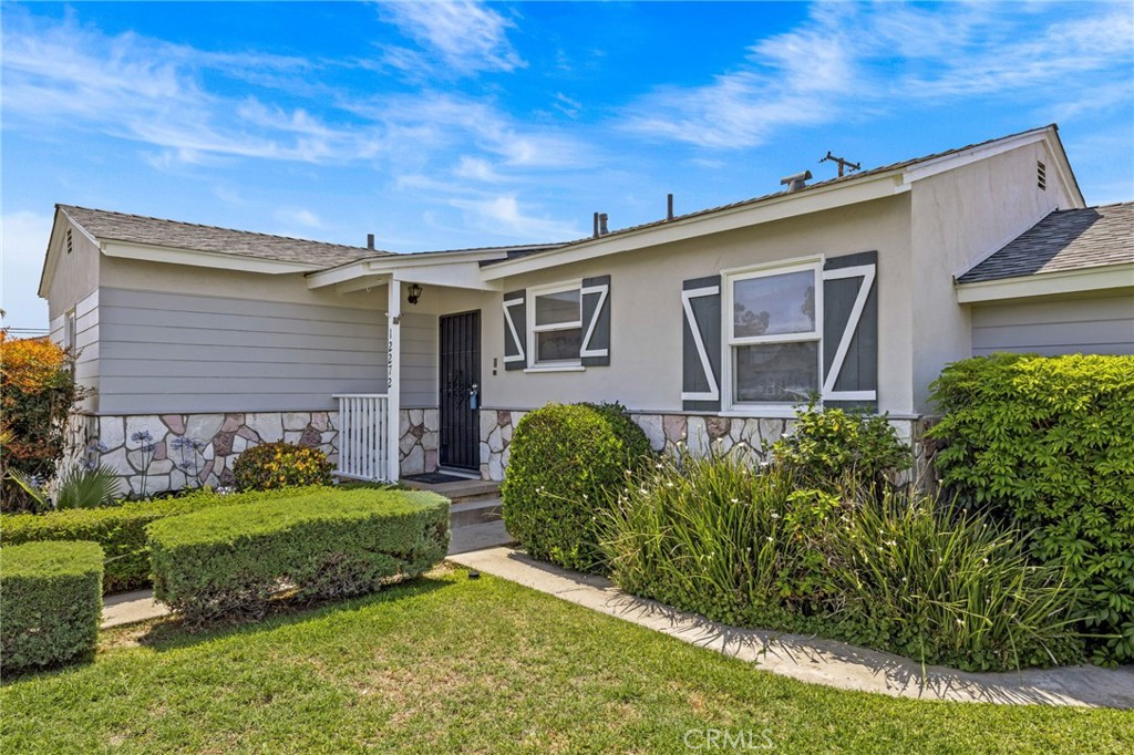 12272 Granite Place Property Photo 4