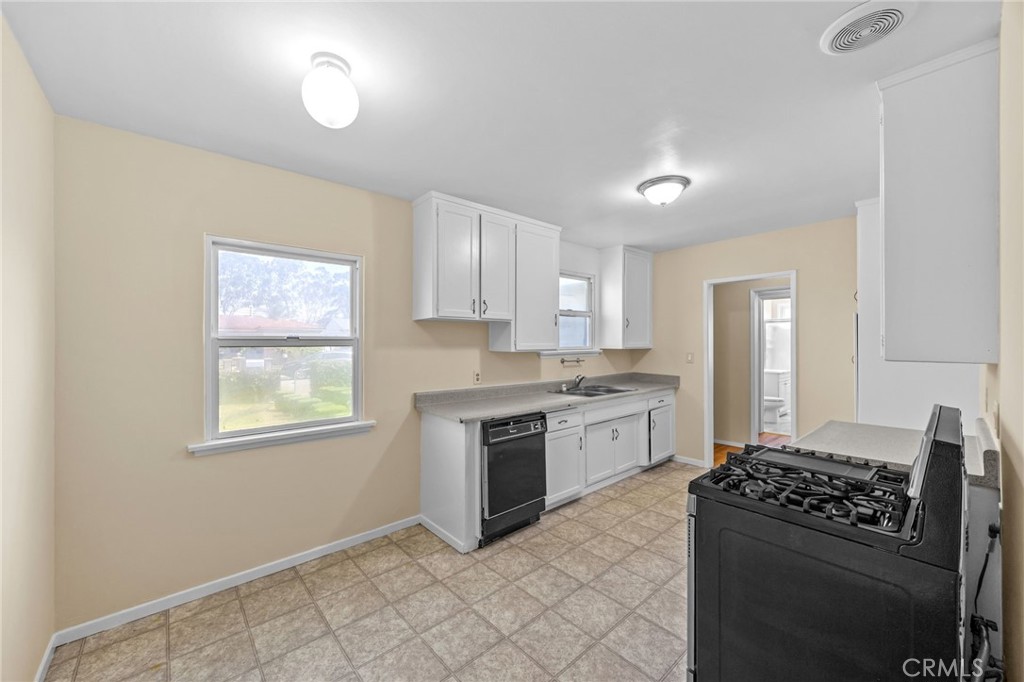 12272 Granite Place Property Photo 10